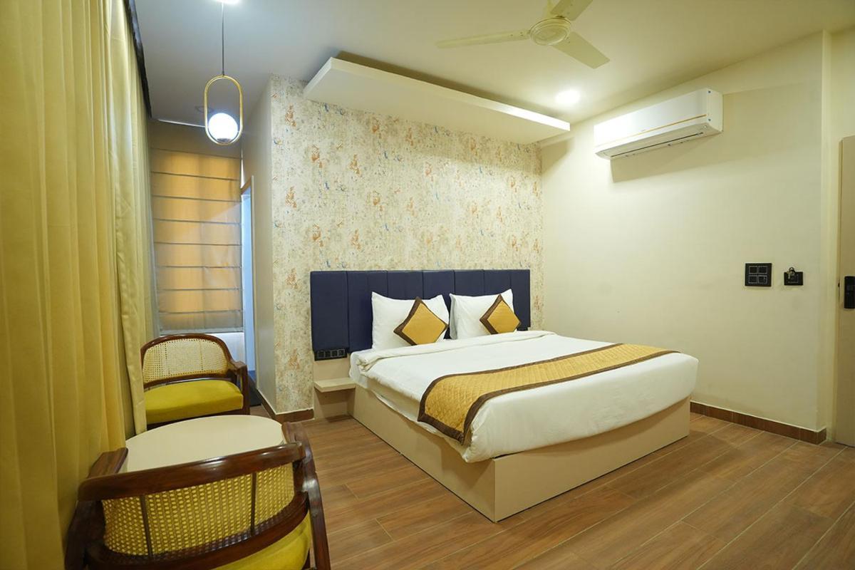 Arka Residency Hotel 3*